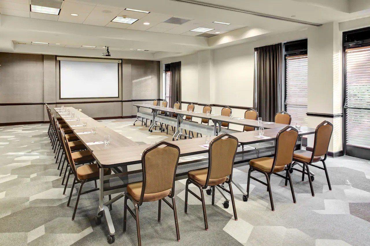 אורורה Hyatt Place Denver Airport מראה חיצוני תמונה