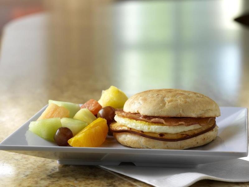 אורורה Hyatt Place Denver Airport מראה חיצוני תמונה