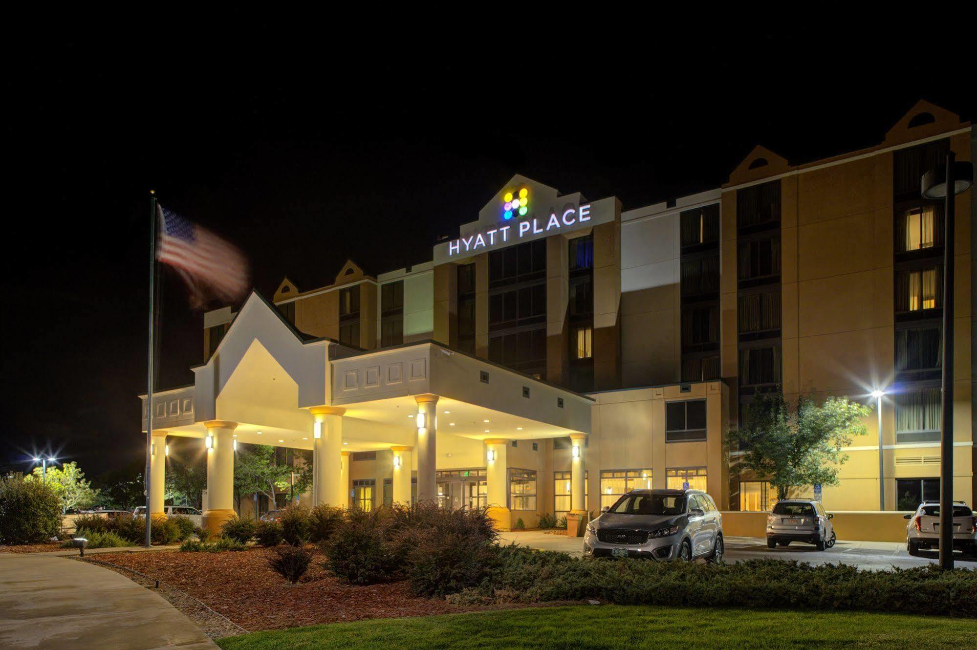 אורורה Hyatt Place Denver Airport מראה חיצוני תמונה