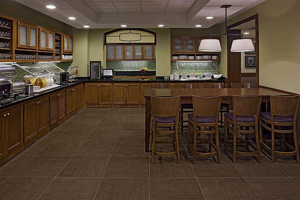 אורורה Hyatt Place Denver Airport מסעדה תמונה